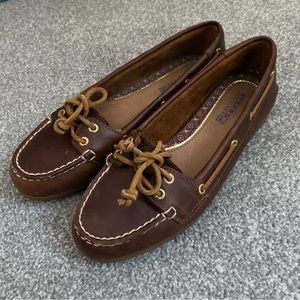 size 6 sperry boat shoes